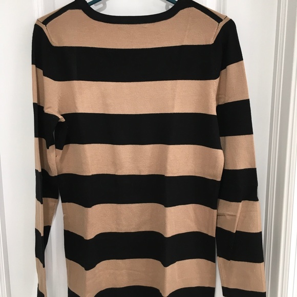 Cable & Gauge beautiful sweater - Picture 6 of 7